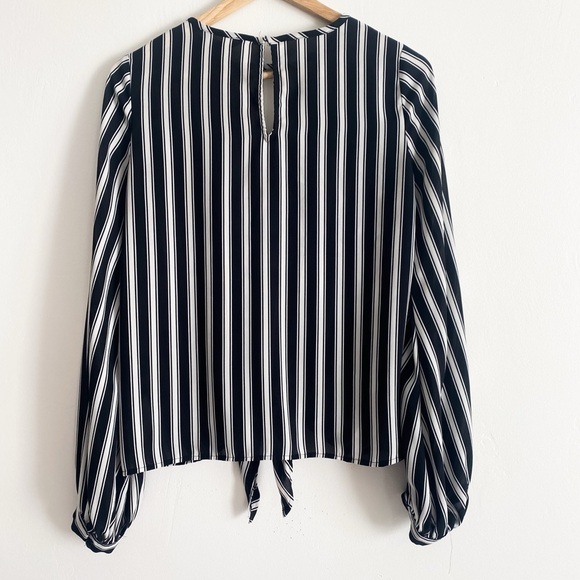 Express Women’s Striped Blouse, Size XS, Black & White - Picture 6 of 13